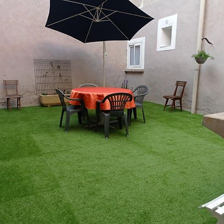 Le Gite De Flavie Montpeyroux  外观 照片